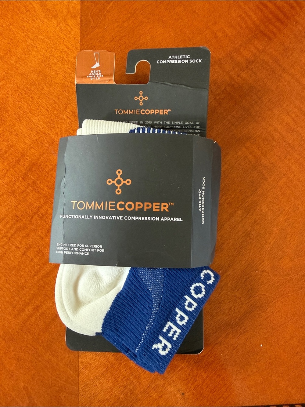 TommieCopper Men's Athletic Compression Socks - Blue & White